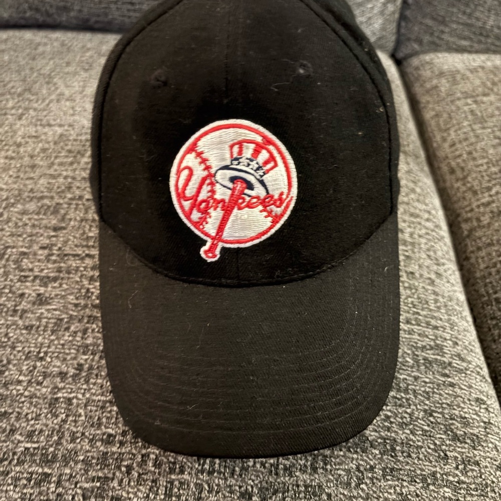Nike Yankees 100% Black Wool Cap